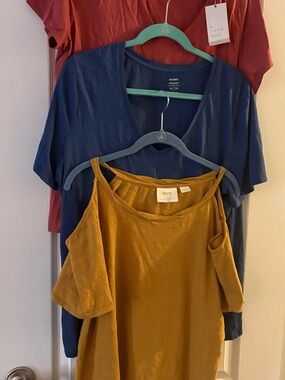 3 Tees Size XL  - Relaxed Women's Tee